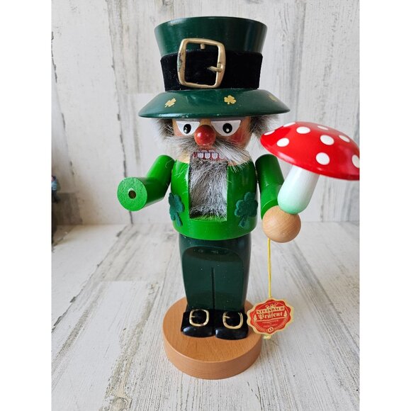 Vintage steinbach leprechaun mushroom St Patrick's Day nutcracker as is St Patty - Picture 2 of 10